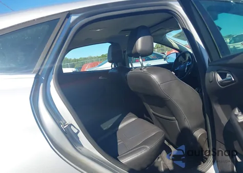 2012 Ford Focus Titanium из США, поврежденный, VIN 1FAHP3N29CL277118